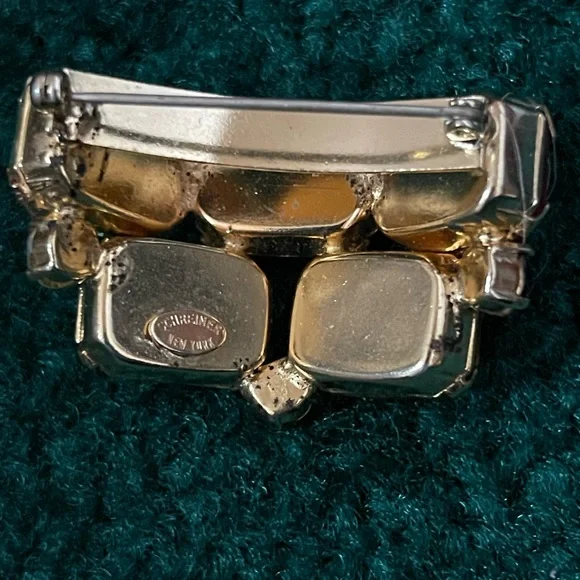 Vintage SHREINERS NEW YORK Brooch.